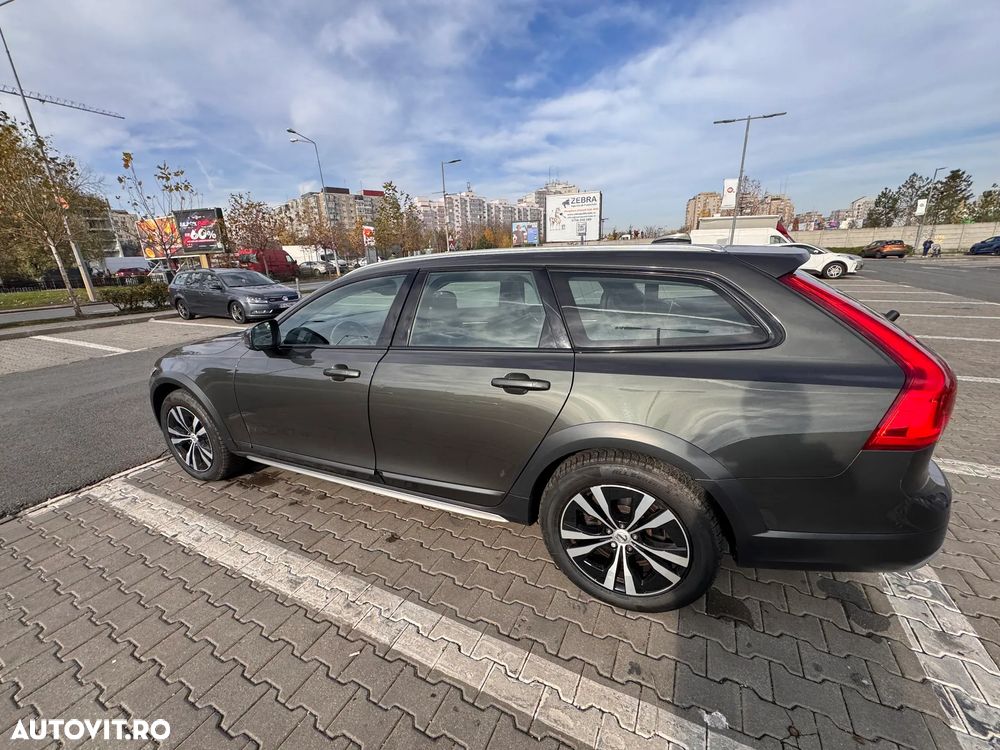 Volvo V90 Cross Country D5 AWD Geartronic - 4