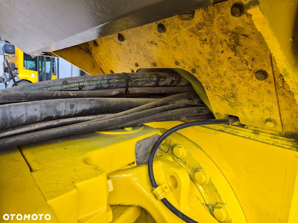 Bomag BC472 RB / KOMPAKTOR ODPADÓW / KOMPAKTOR WYSYPISKOWY 24T / ZGNIATARKA ODPADÓW / MASZYNA DO ZAGĘSZCZANIA ODPADÓW / DO SKŁADOWISK ODPADÓW / SERWISOWANY / 1 WŁ. - 24