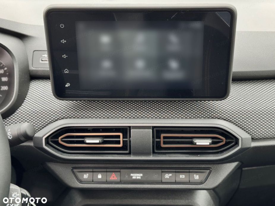 Dacia Sandero - 8