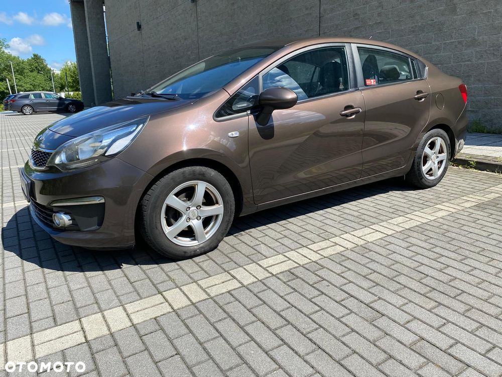 Kia Rio 1.2 L - 1