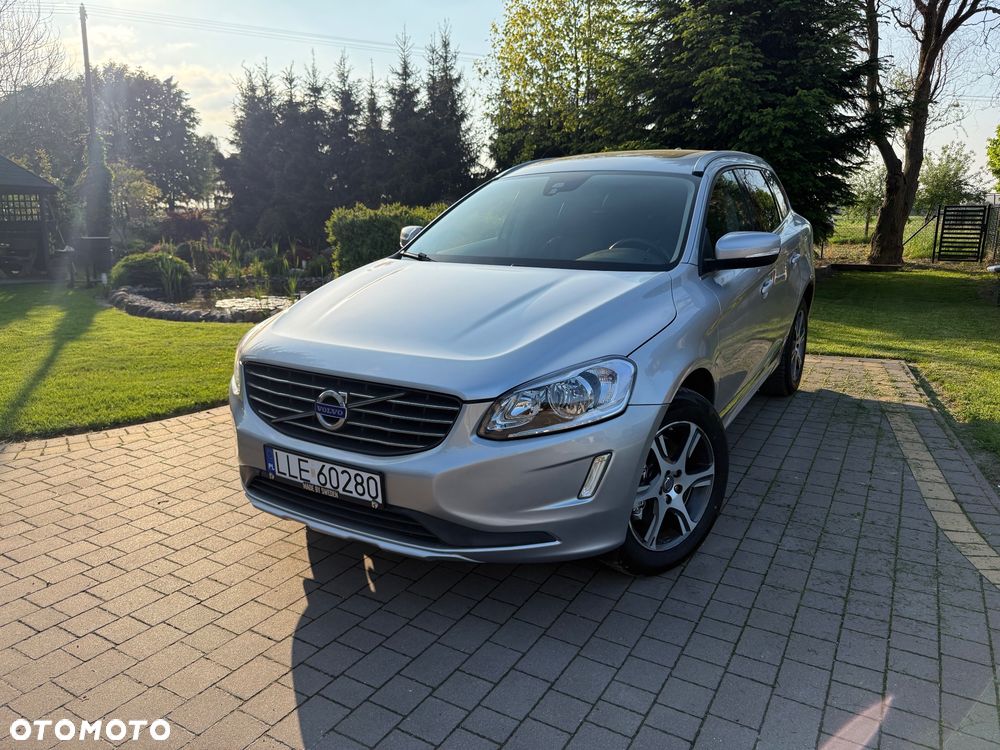 Volvo XC 60 T6 AWD Momentum - 4