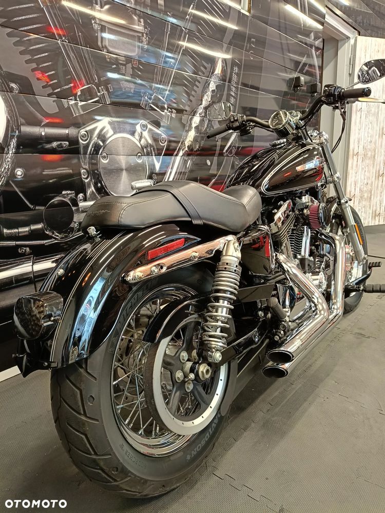 Harley-Davidson Sportster Custom 1200C - 15