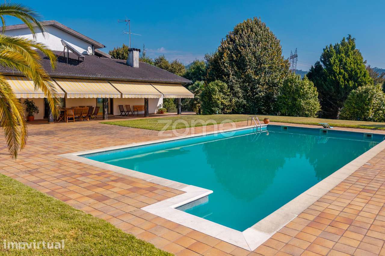 Moradia T3 com piscina a 10 minutos do centro de Guimarães - Grande imagem: 2/23