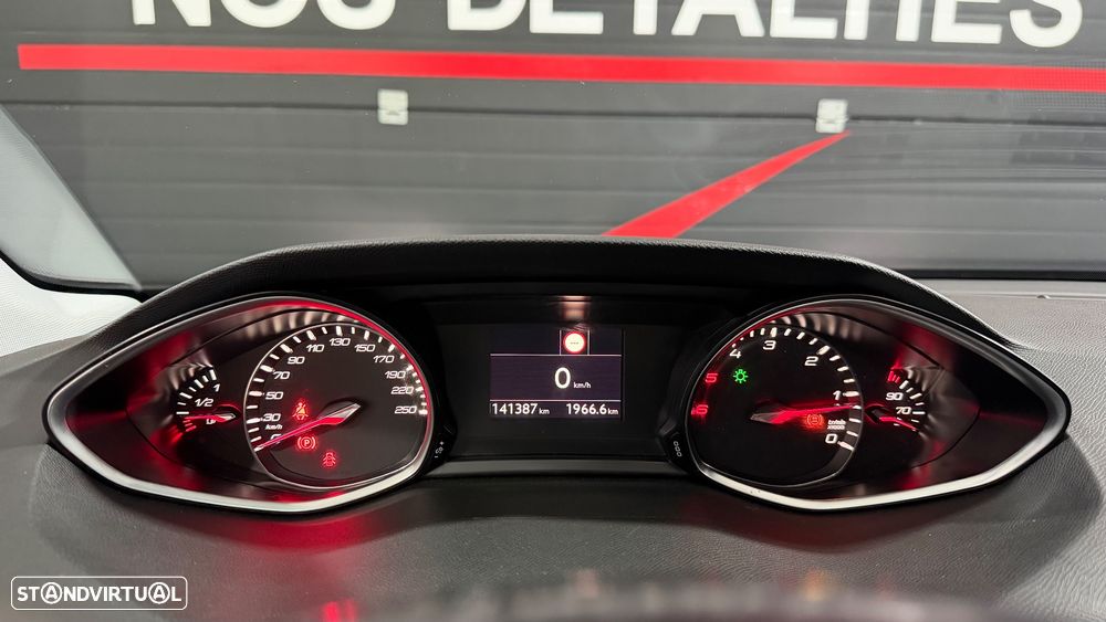 Peugeot 308 SW BlueHDi 130 Stop & Start Allure - 17