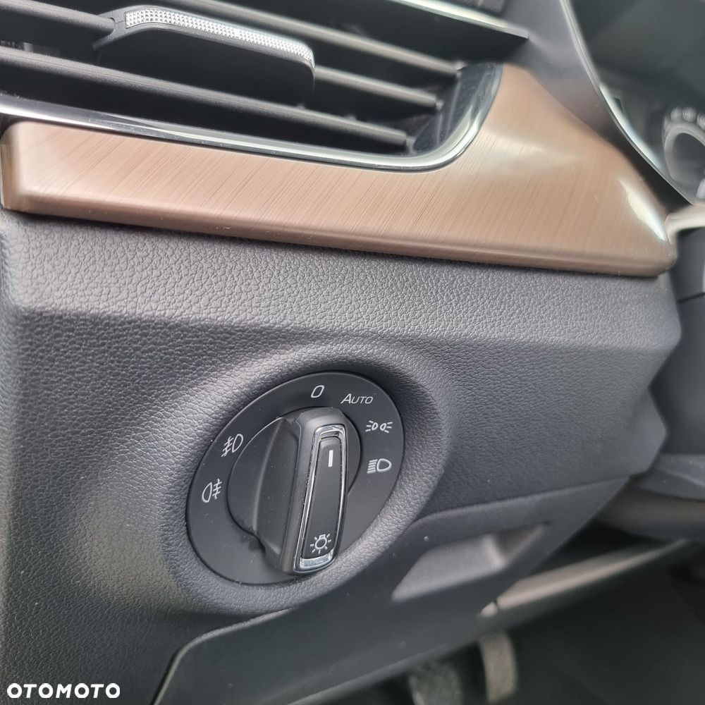 Skoda Kamiq 1.0 TSI Scout Line - 23