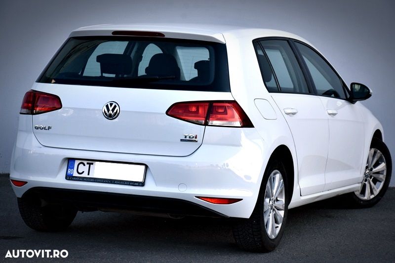 Volkswagen Golf 1.6 TDI DPF BlueMotion - 10