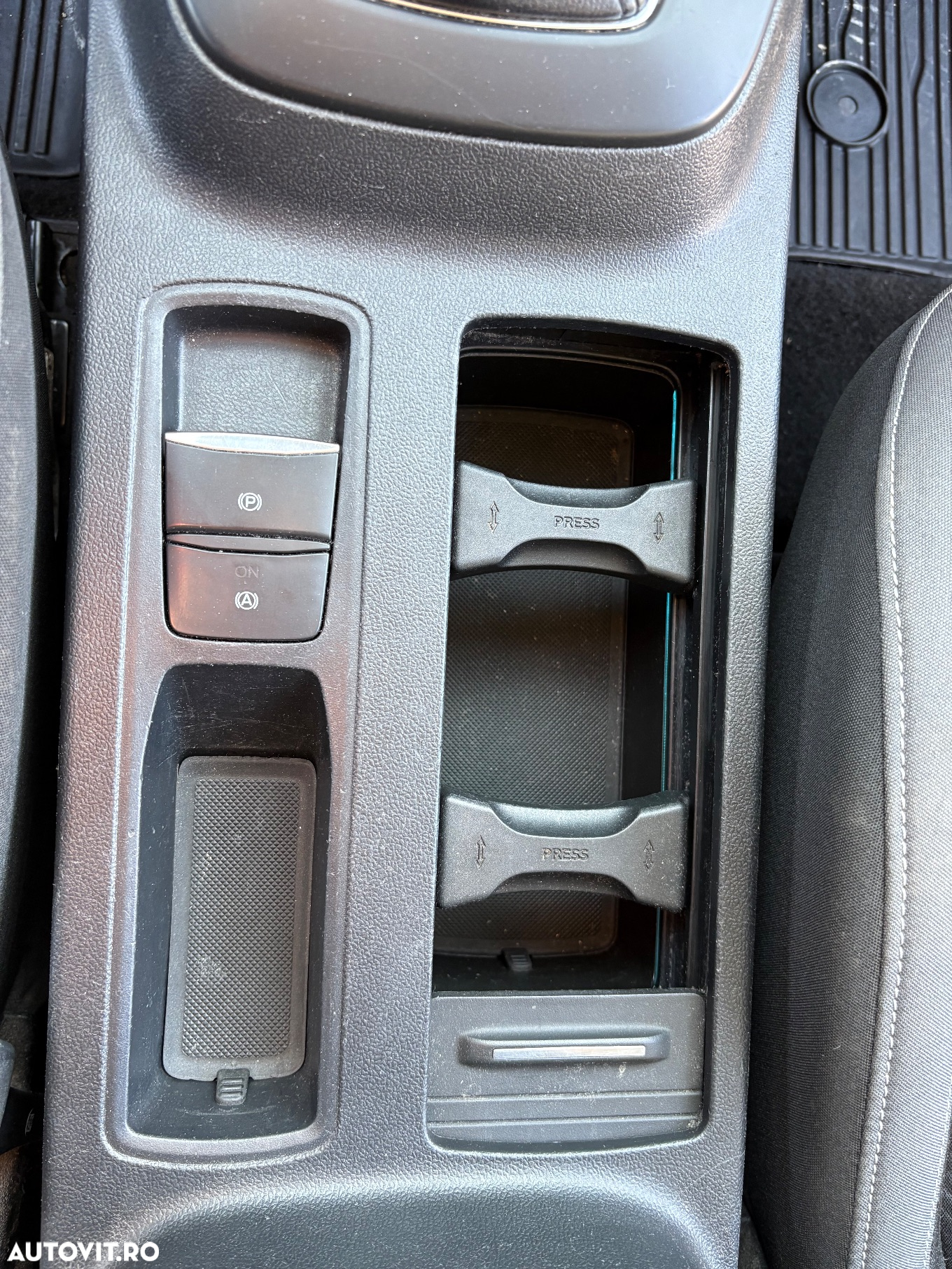 Ford Focus 1.5 EcoBlue Start-Stopp-System TITANIUM - 16