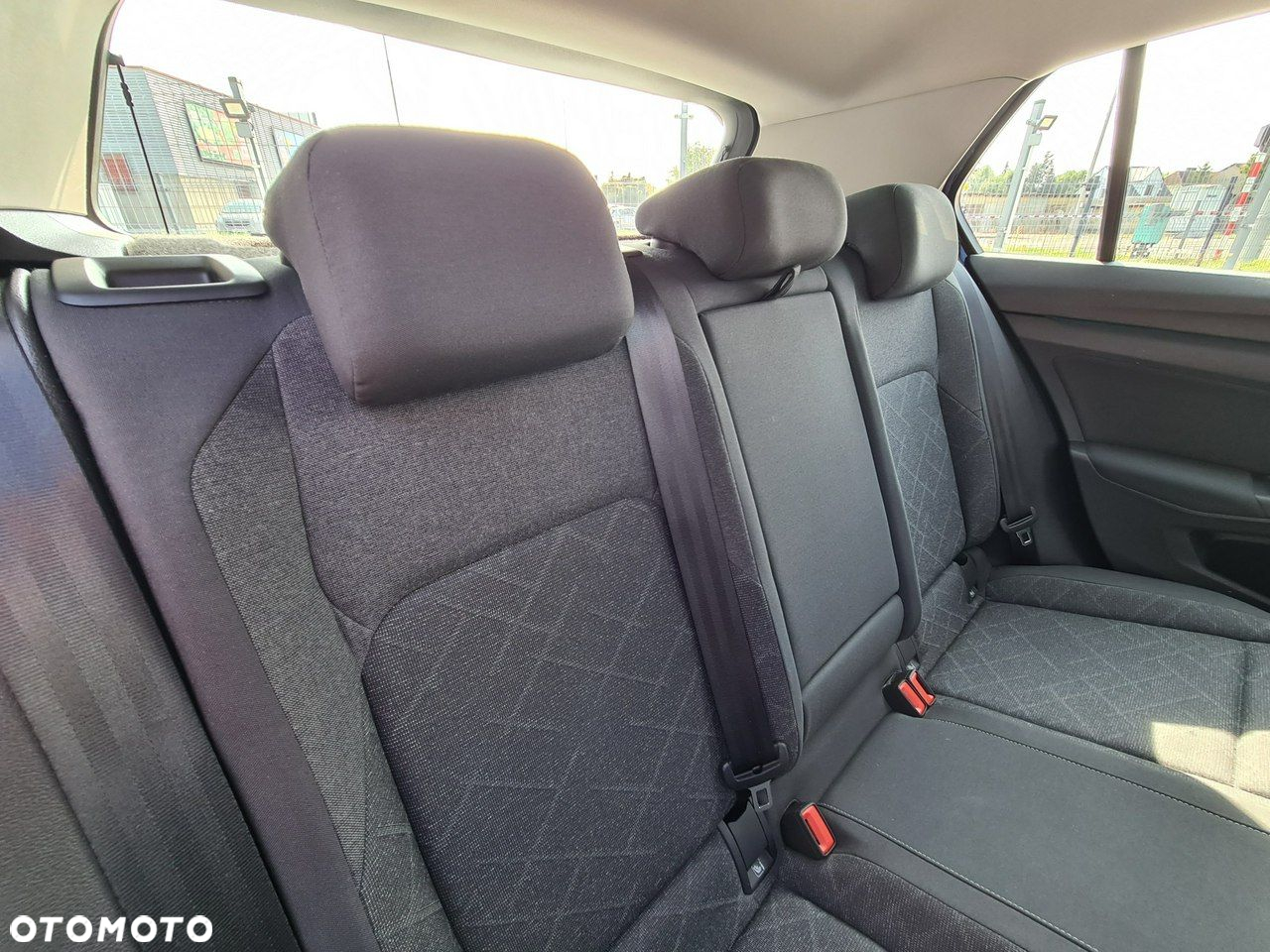 Volkswagen Golf - 27