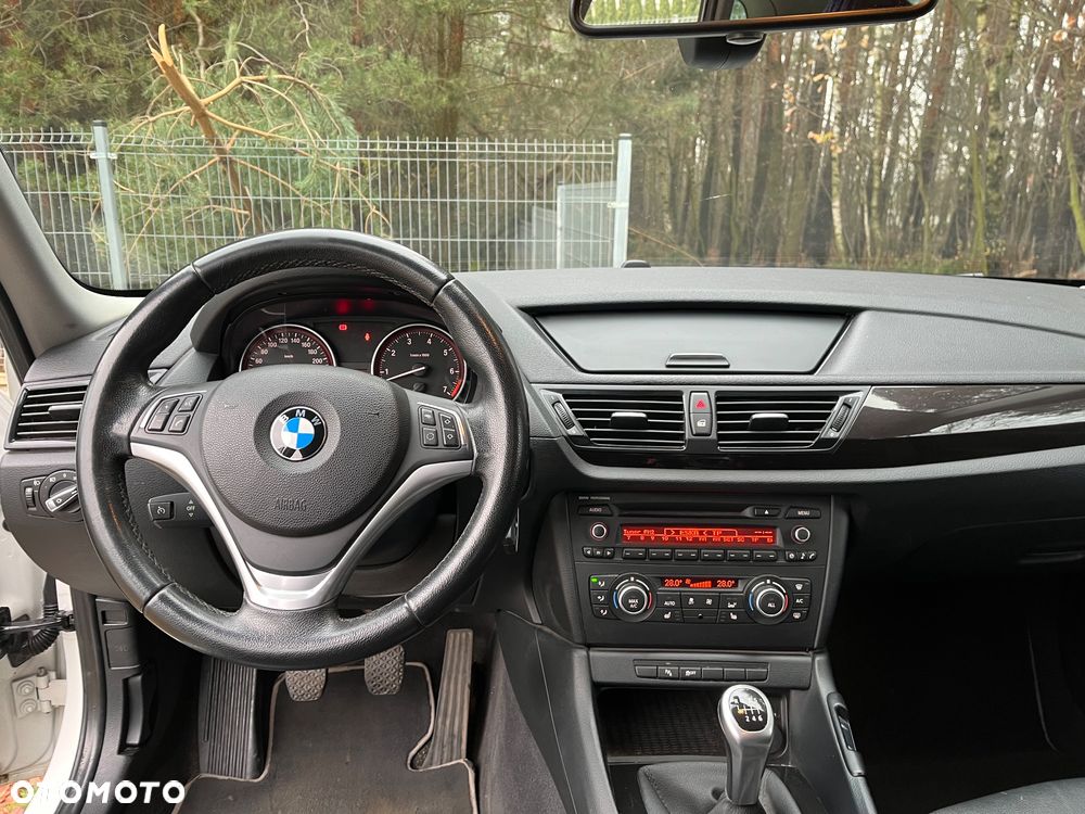 BMW X1 sDrive18i xLine - 14