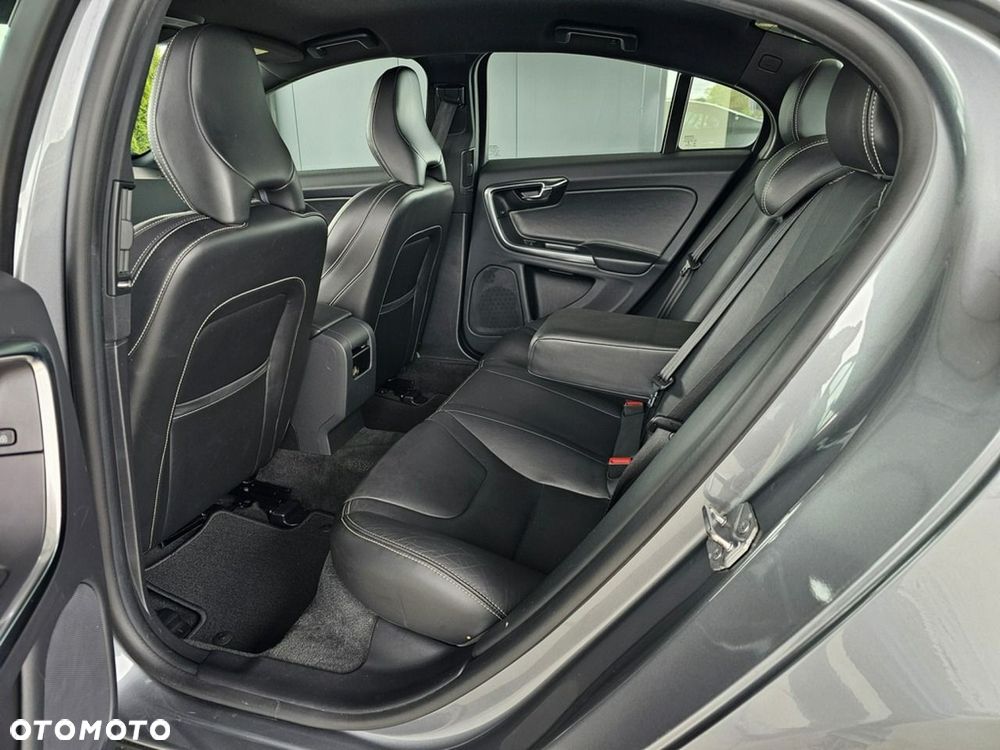 Volvo S60 - 30