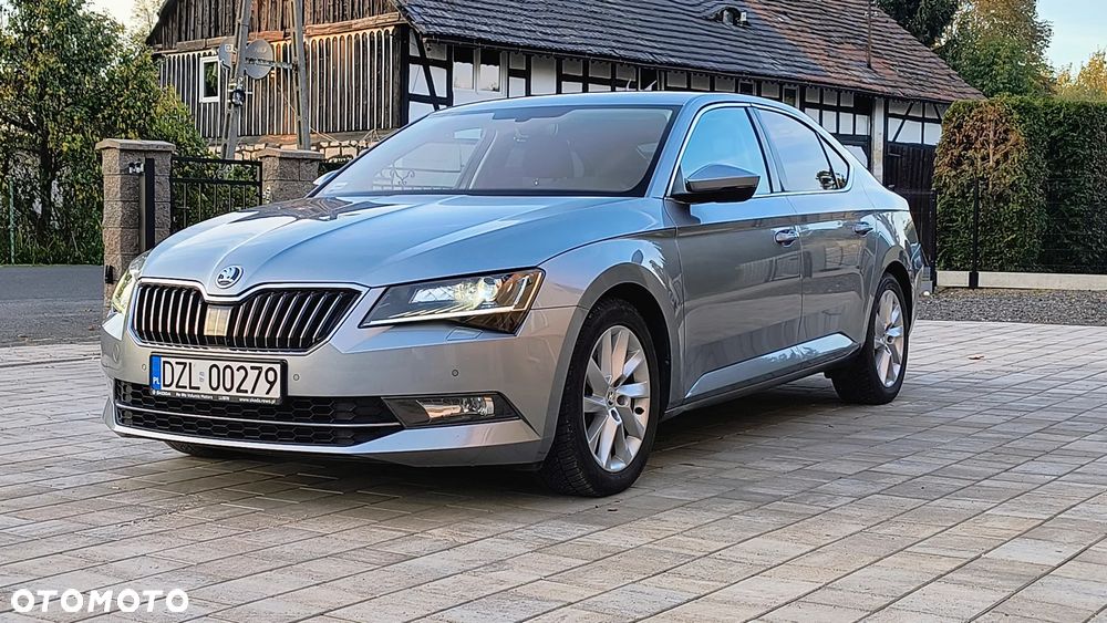 Skoda Superb 2.0 TSI Ambition DSG - 7