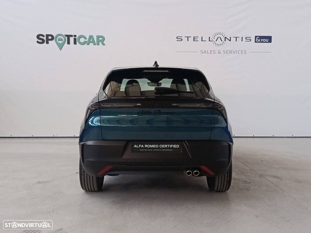 Alfa Romeo Junior 1.2 eDCT6 - 7
