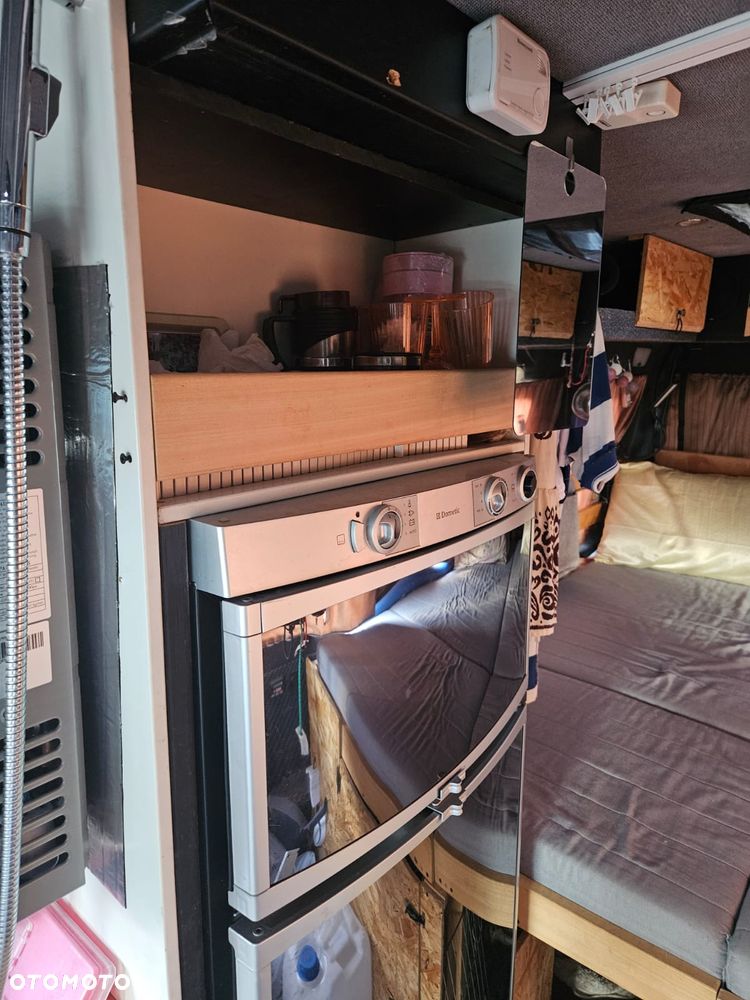 Mercedes-Benz Sprinter - 16