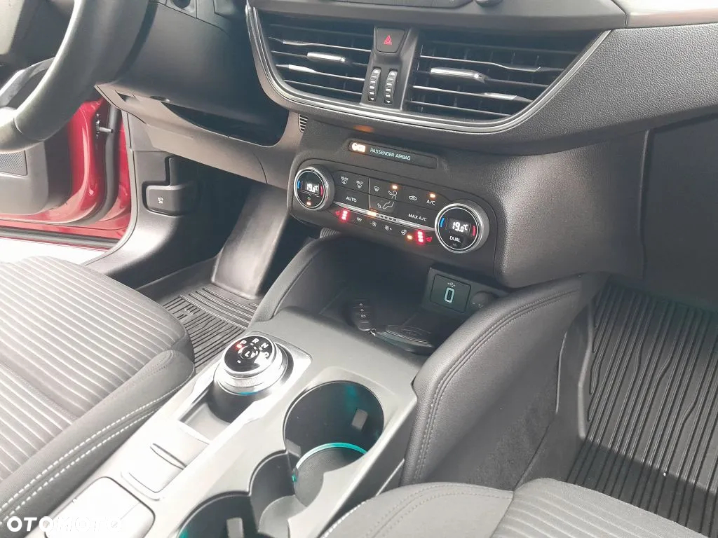 Ford Focus 1.5 EcoBoost Titanium X - 12