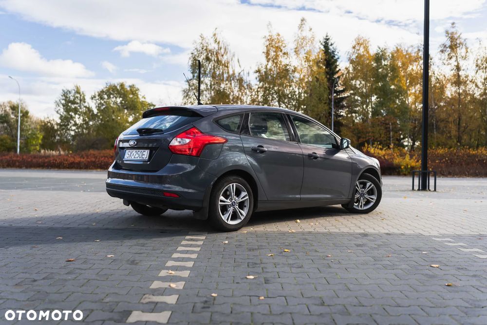 Ford Focus 1.6 Trend - 15