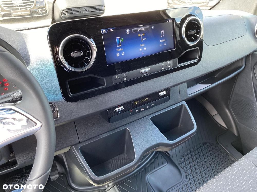 Mercedes-Benz Sprinter - 15