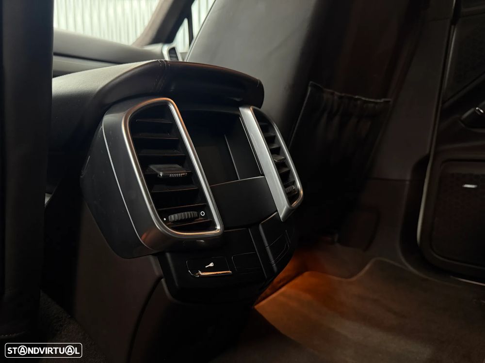 Porsche Cayenne S - 39