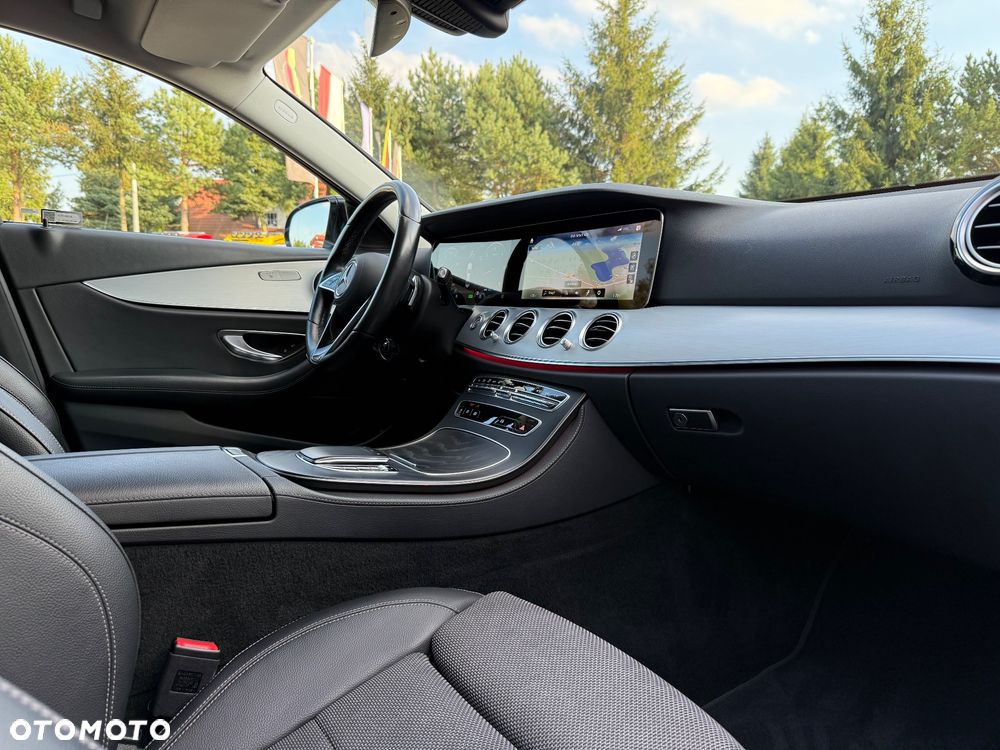 Mercedes-Benz Klasa E 220 d Avantgarde - 13