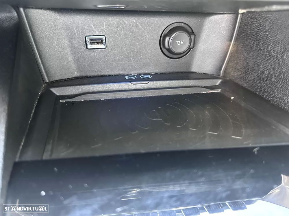 Peugeot 5008 1.2 PureTech Allure Pack - 26