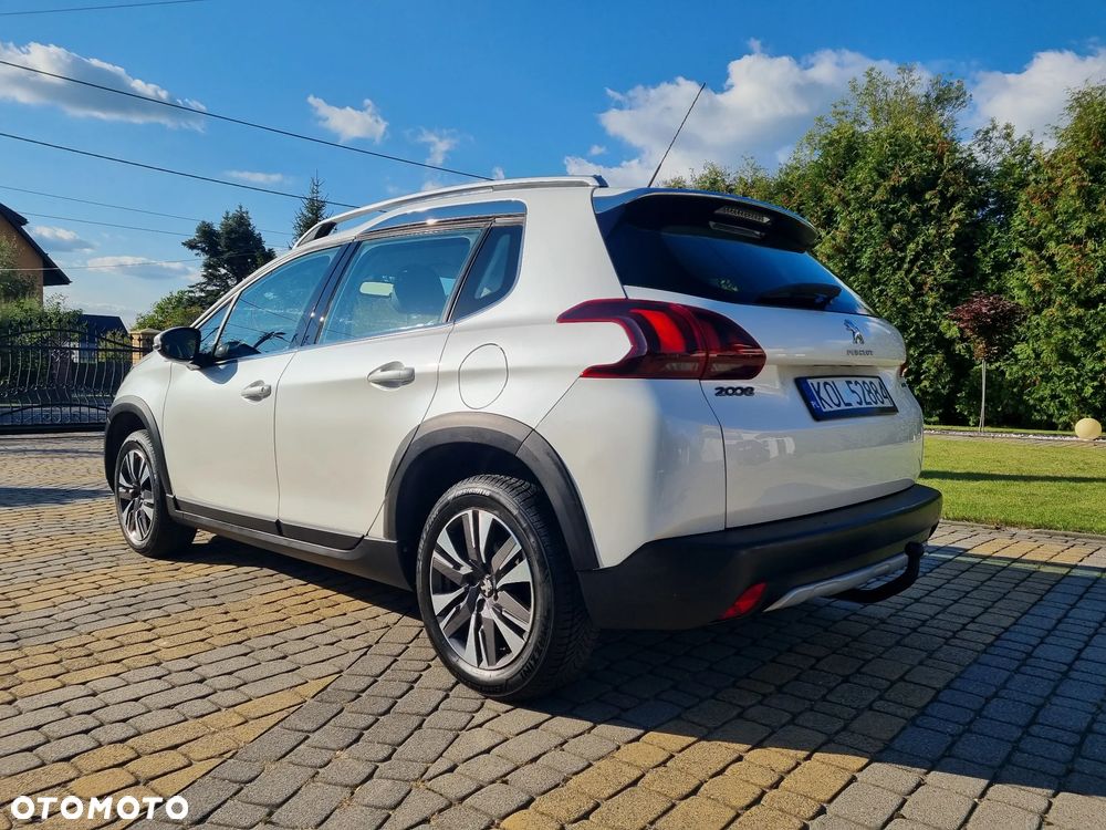 Peugeot 2008 1.2 Pure Tech Allure S&S - 31
