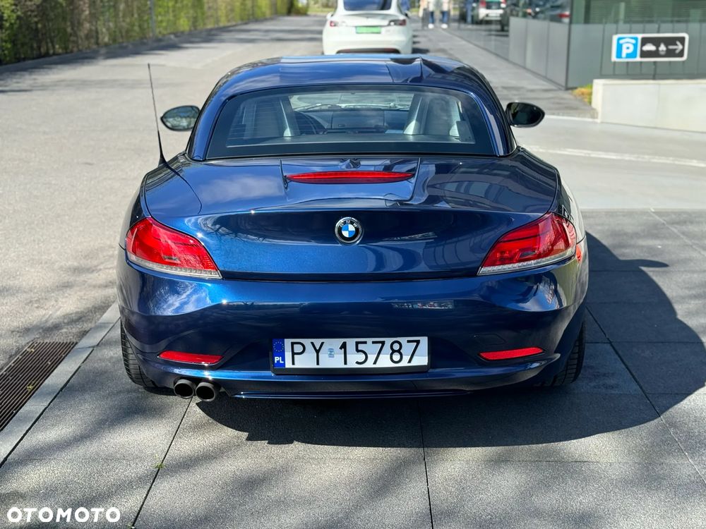 BMW Z4 sDrive30i - 11