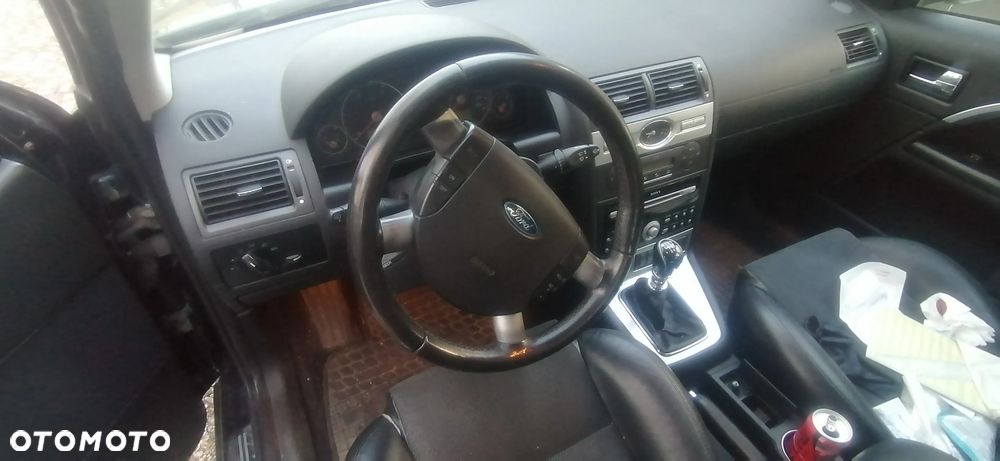 Ford Mondeo 2.2 TDCi Ghia - 3