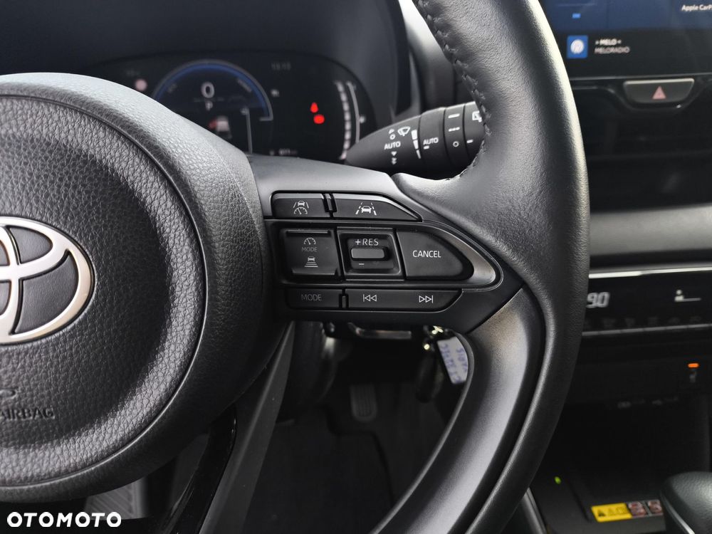 Toyota Yaris Hybrid 1.5 Style - 17