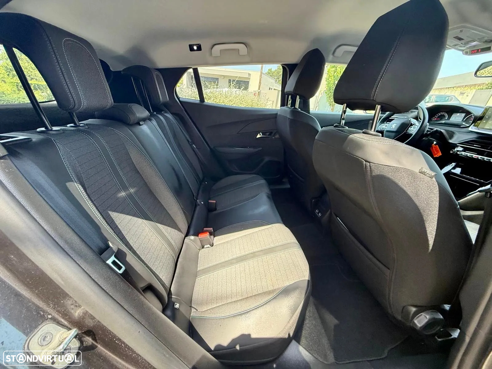 Peugeot 2008 1.5 BlueHDi Allure Pack EAT8 - 8