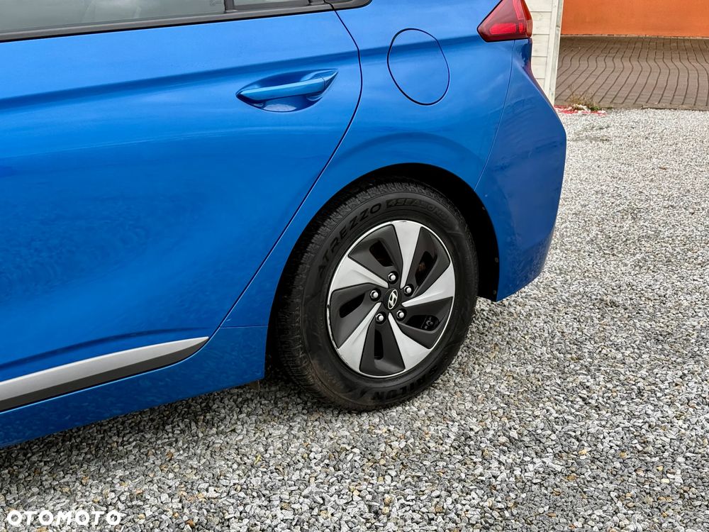 Hyundai IONIQ Hybrid Premium - 21