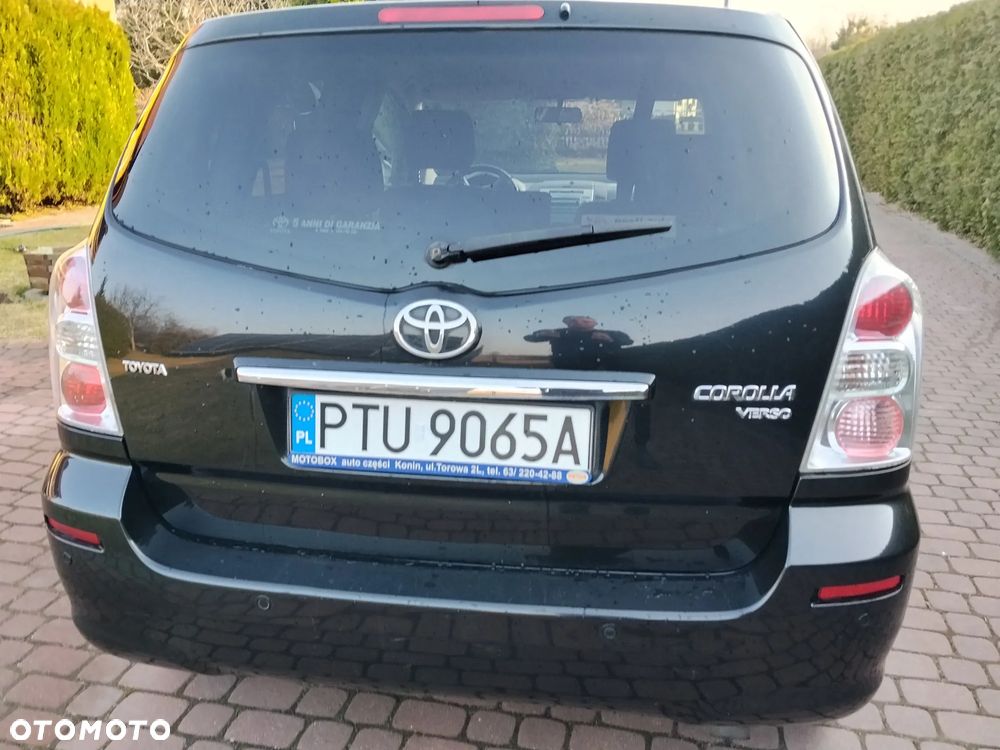 Toyota Corolla Verso 2.2 D-4D Premium - 3