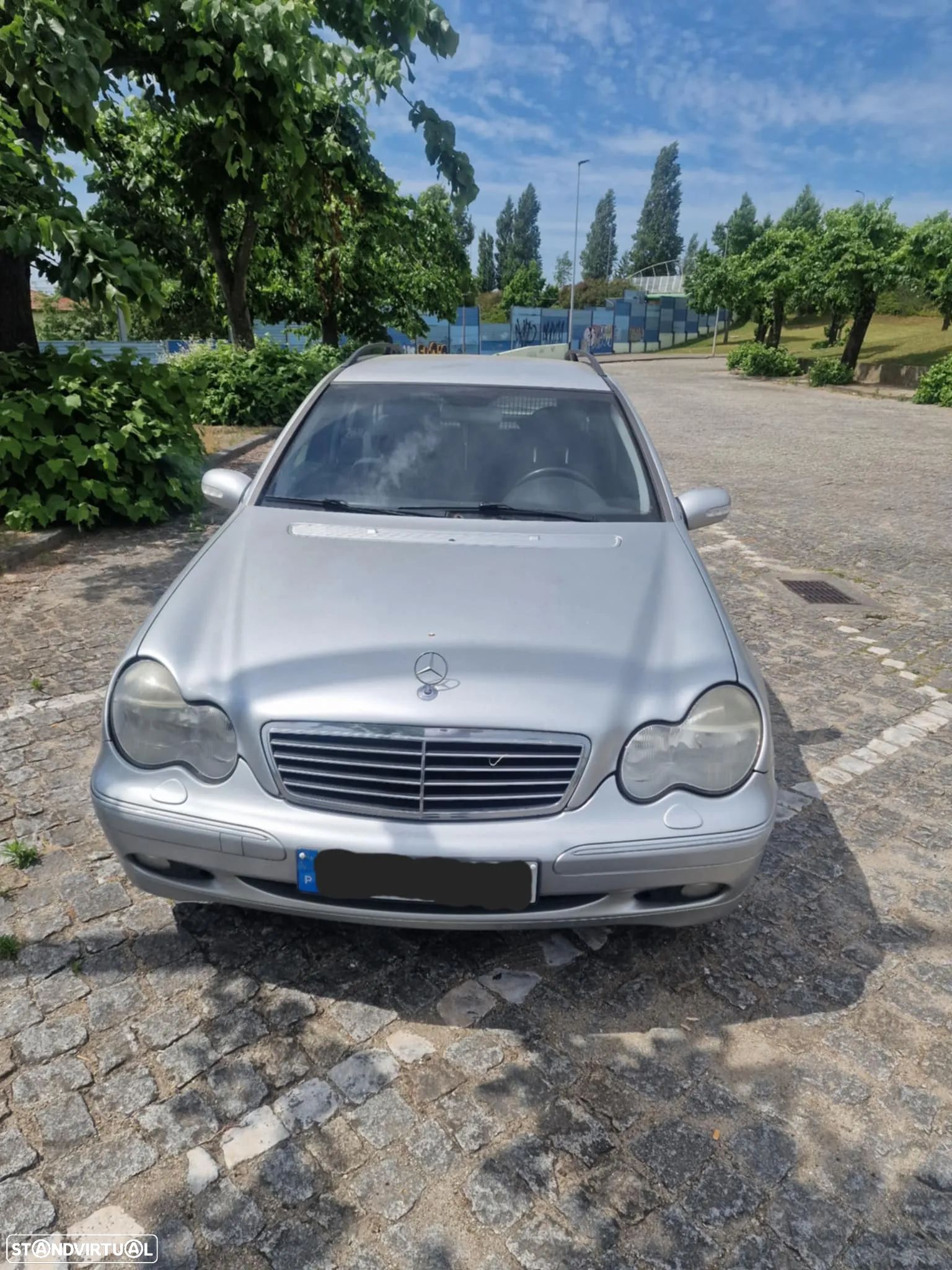 Mercedes-Benz 220 - 1