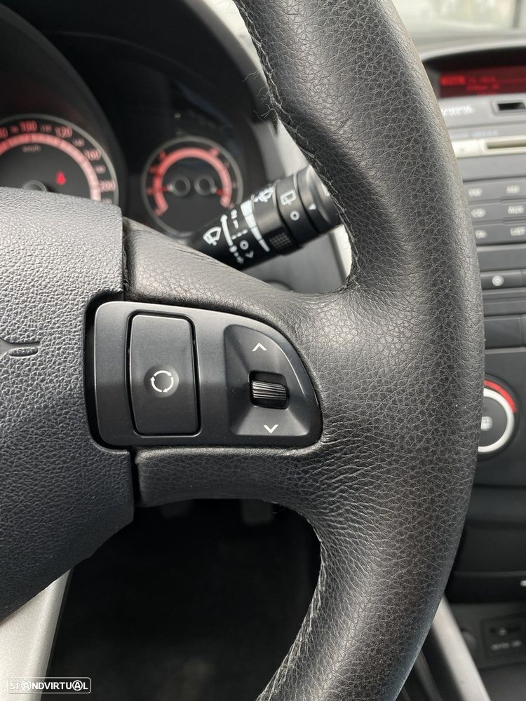 Kia Ceed SW 1.6 CRDi LX ISG - 19