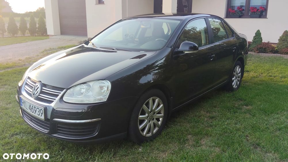 Volkswagen Jetta 1.6 Trendline - 4