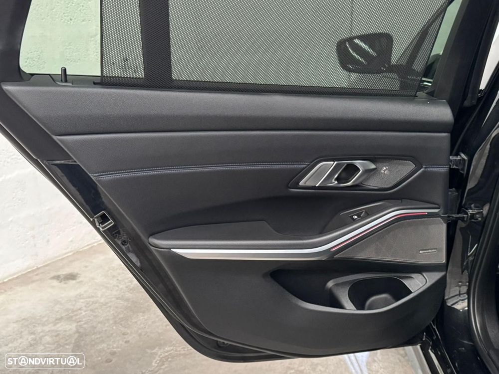 BMW 330 e Touring Pack M Auto - 45