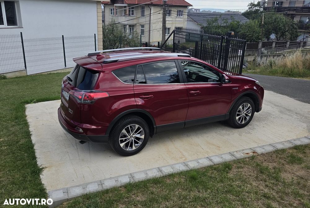 Toyota RAV4 - 4