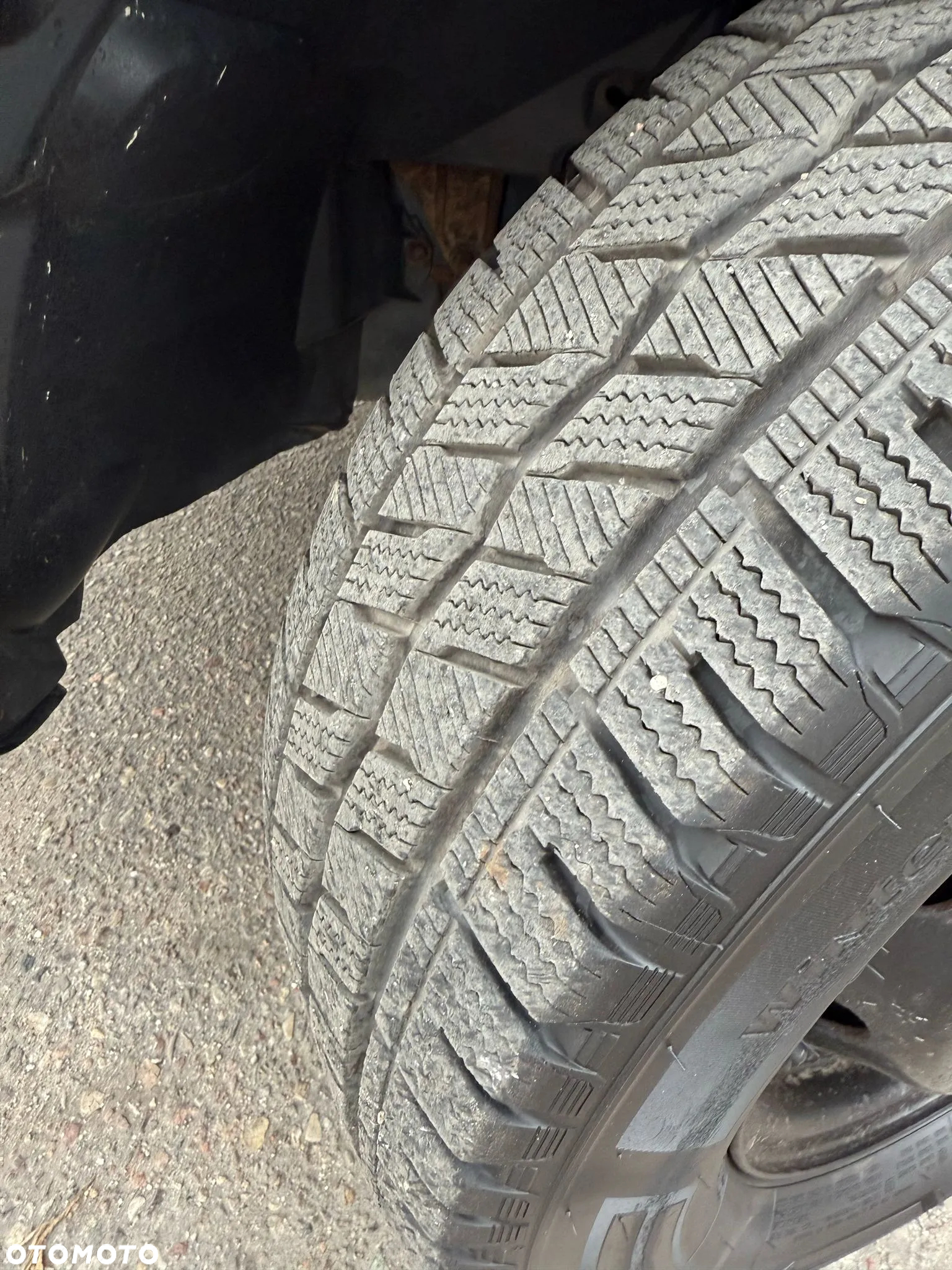 Iveco Daily 35S13D - 24