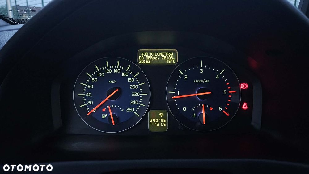 Volvo V50 D2 R-Design - 13