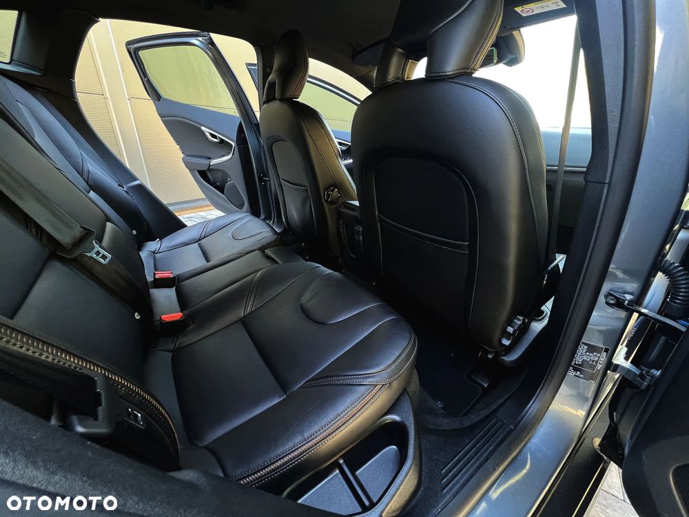 Volvo V40 Cross Country T3 Momentum - 22