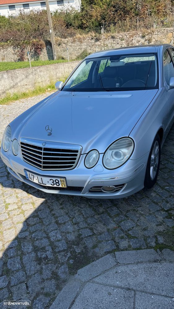 Mercedes-Benz E 220