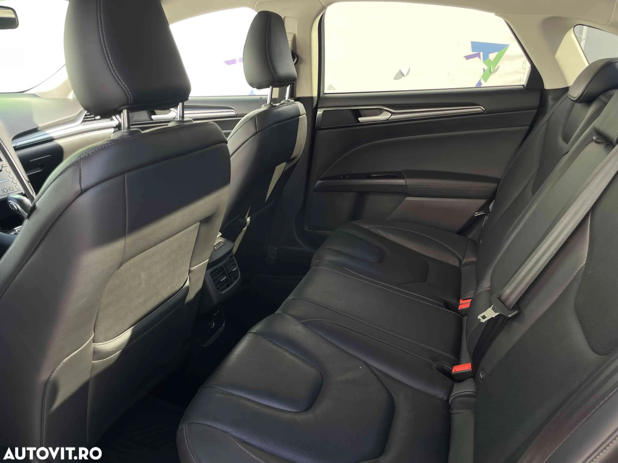 Ford Mondeo - 17