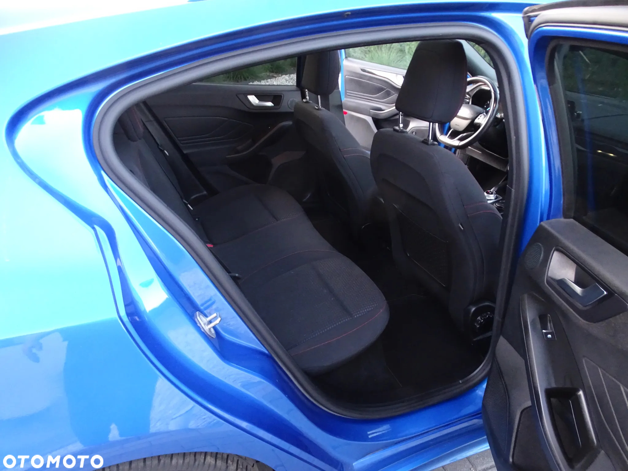Ford Focus 1.5 EcoBlue Start-Stopp-System ST-LINE DESIGN - 9