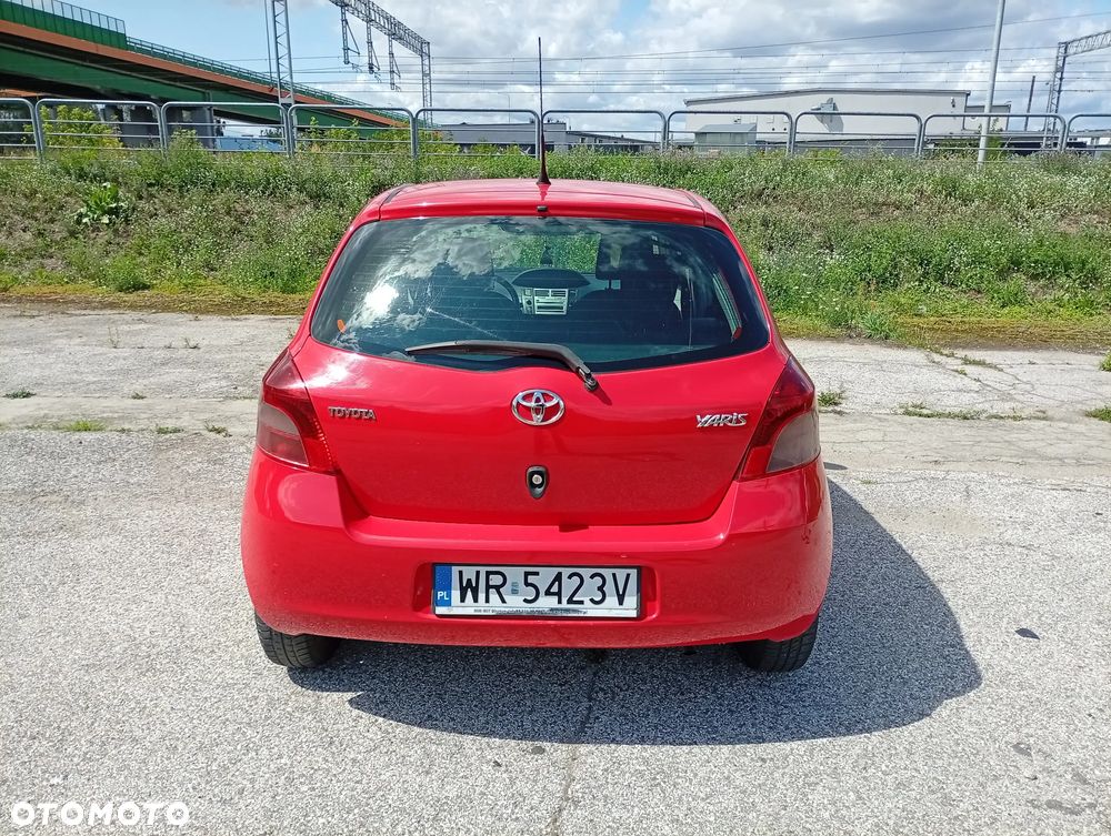 Toyota Yaris 1.0 Terra - 3