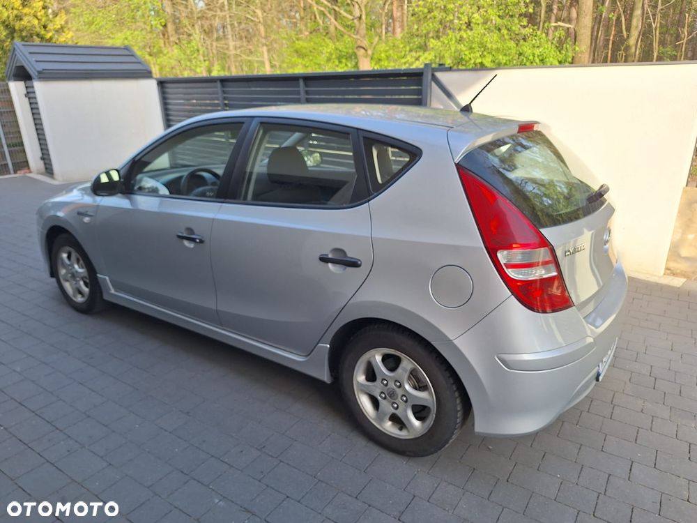 Hyundai i30 1.6 CRDi blue Classic - 12
