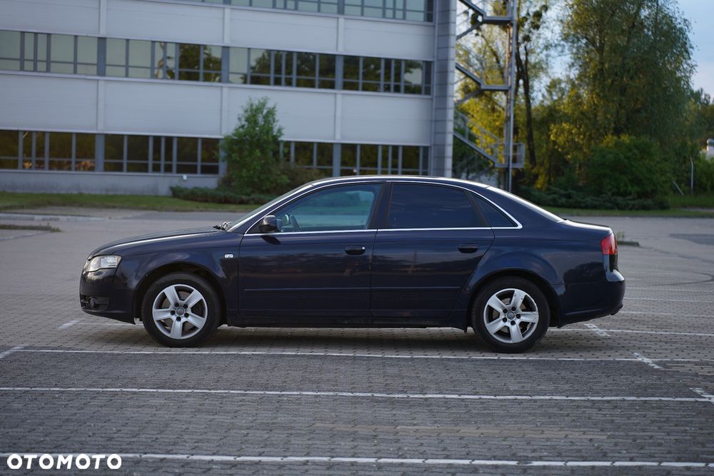 Audi A4 Limousine - 7