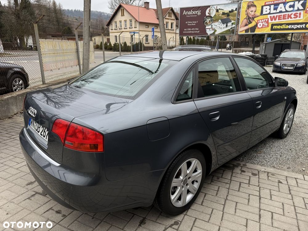 Audi A4 Limousine - 13