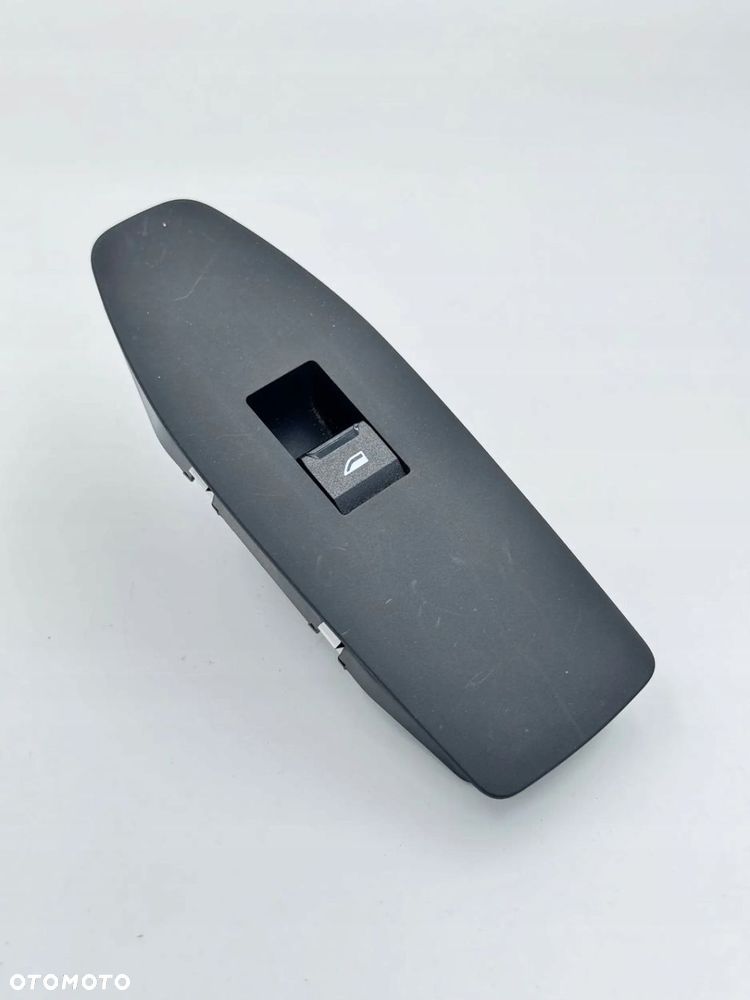 PRZEŁĄCZNIK PANEL STEROWANIA PODNOŚNIKA SZYBY BMW U06 U11 X1 IX I20 - 1