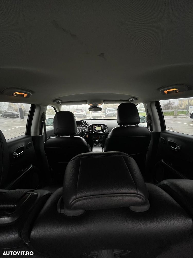 Jeep Compass - 18
