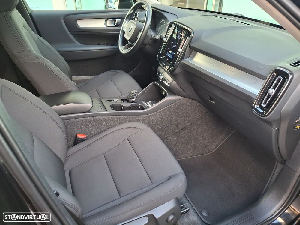 Volvo XC 40 1.5 T3 Momentum Geartronic - 24