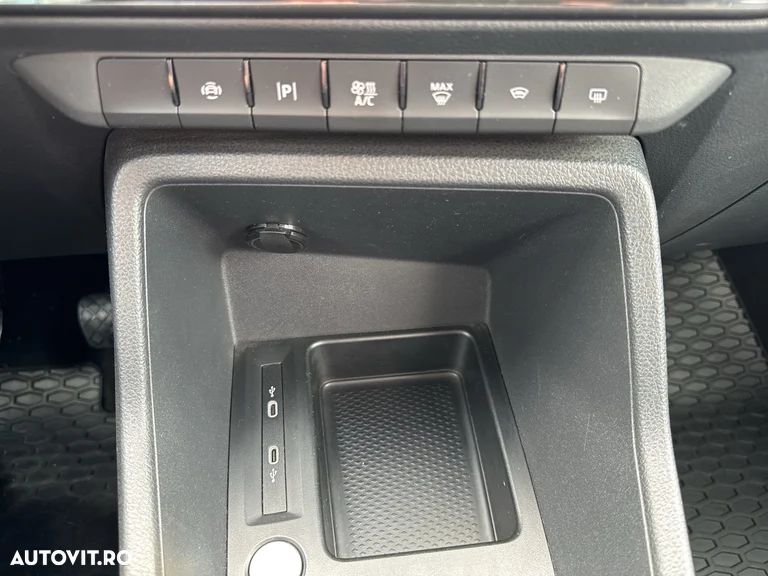 Ford Tourneo Connect 2.0L EcoBlue SWB Active - 17