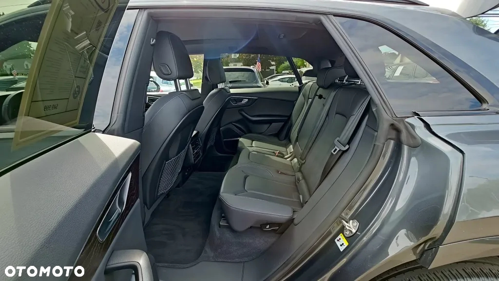 Audi Q8 55 TFSI quattro tiptronic - 9